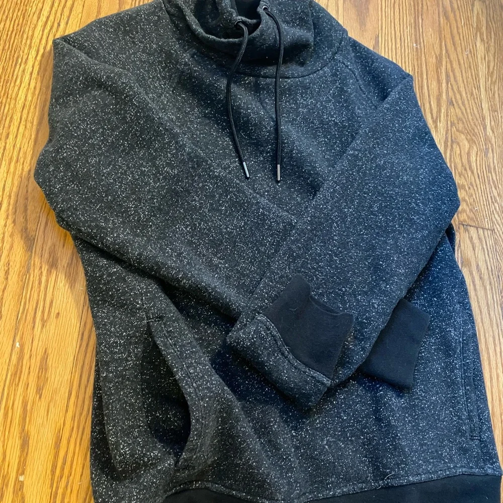 Men’s Cowl Neck Sweatshirt, Small - Picture 3 of 6